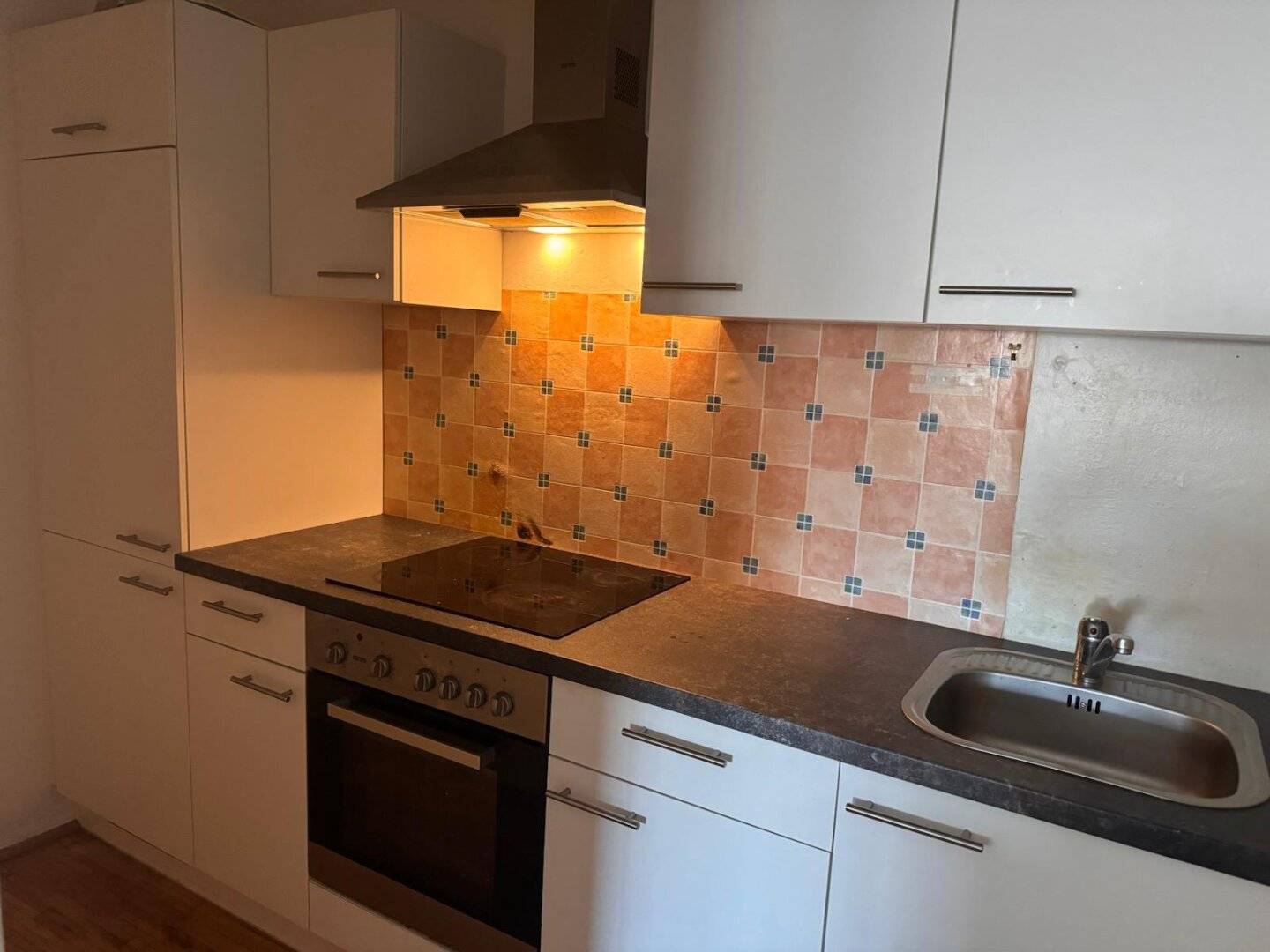 Centrally located cozy 2-room apartment with furnished kitchen in Lambach