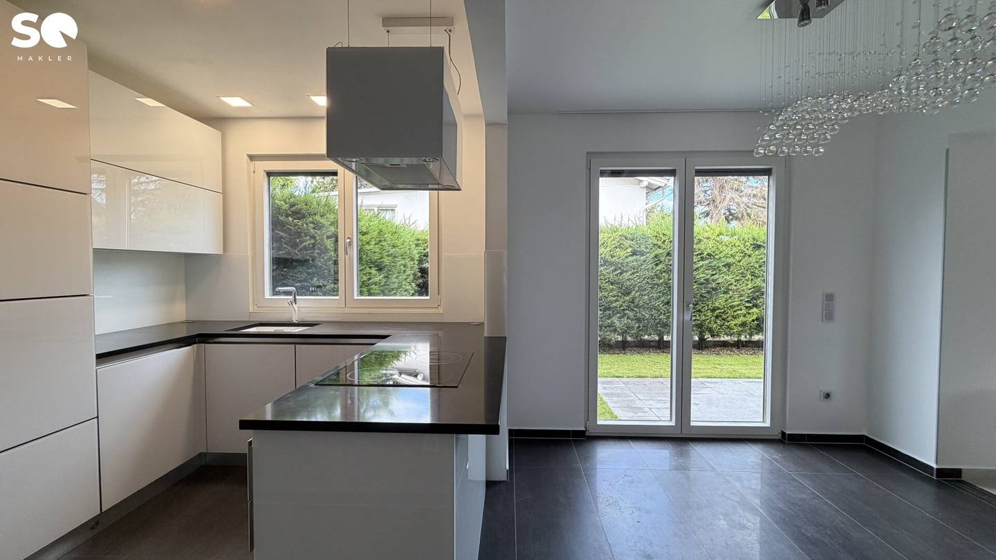 # SQ -EXKLUSIVE DOPPELHAUSHÄLFTE MIT GARTEN & TERRASSE – GROSSZÜGIGES WOHNEN IN 1220 WIEN