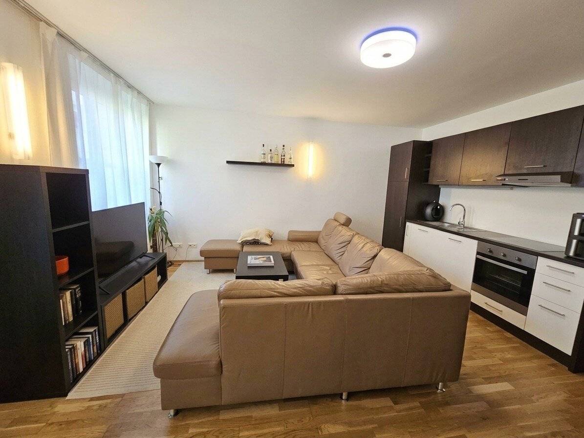 Wunderschöne, ruhig gelegene Maisonettenwohnung mit kleinem Garten im Herzen von Graz - nur wenige Schritte von der UNI entfernt! WG-geeignet!