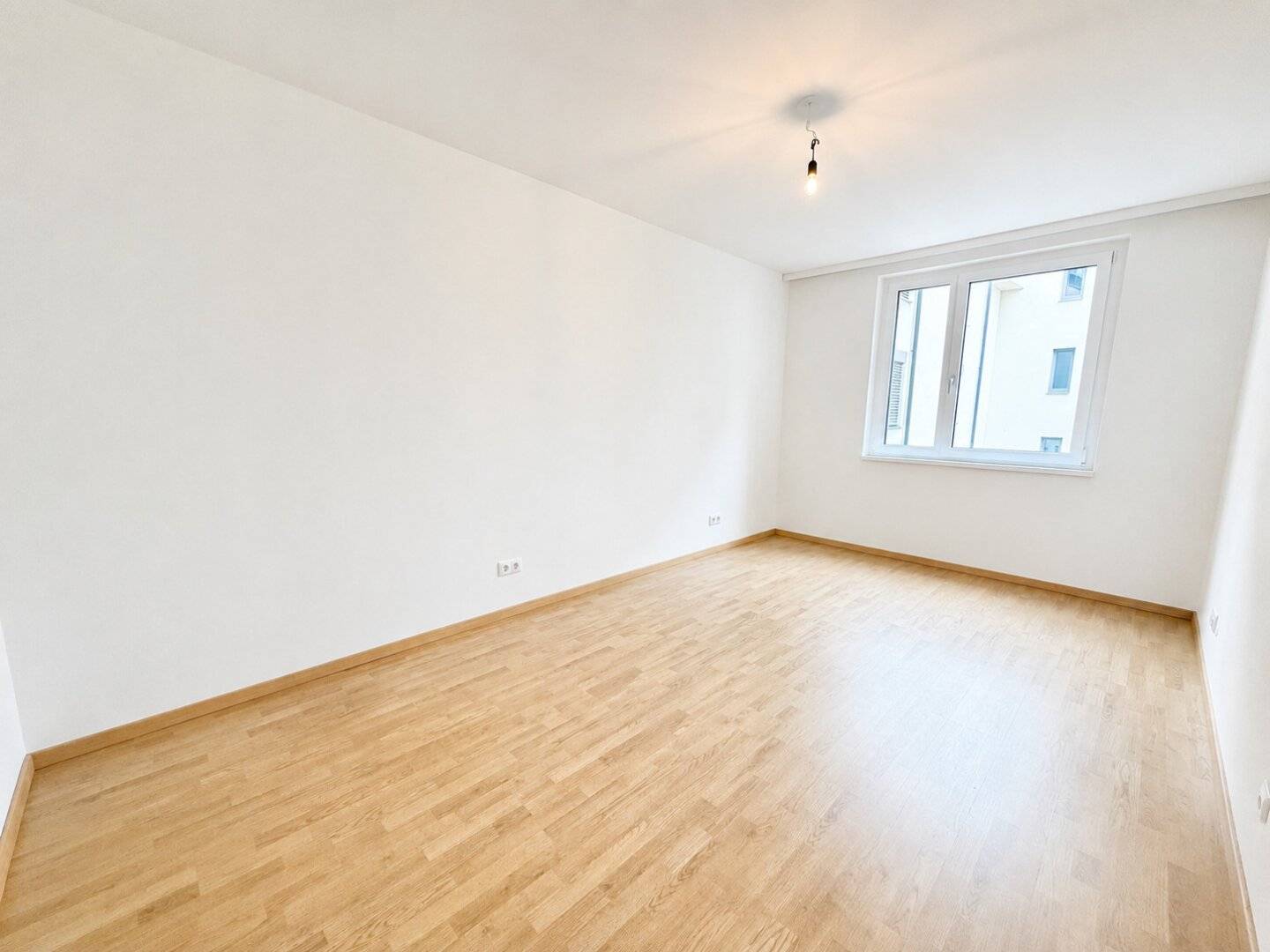 BALCONY LOVE in the 14th District | 2-room apartment | approx. 55 m² + balcony | underfloor heating | near subway