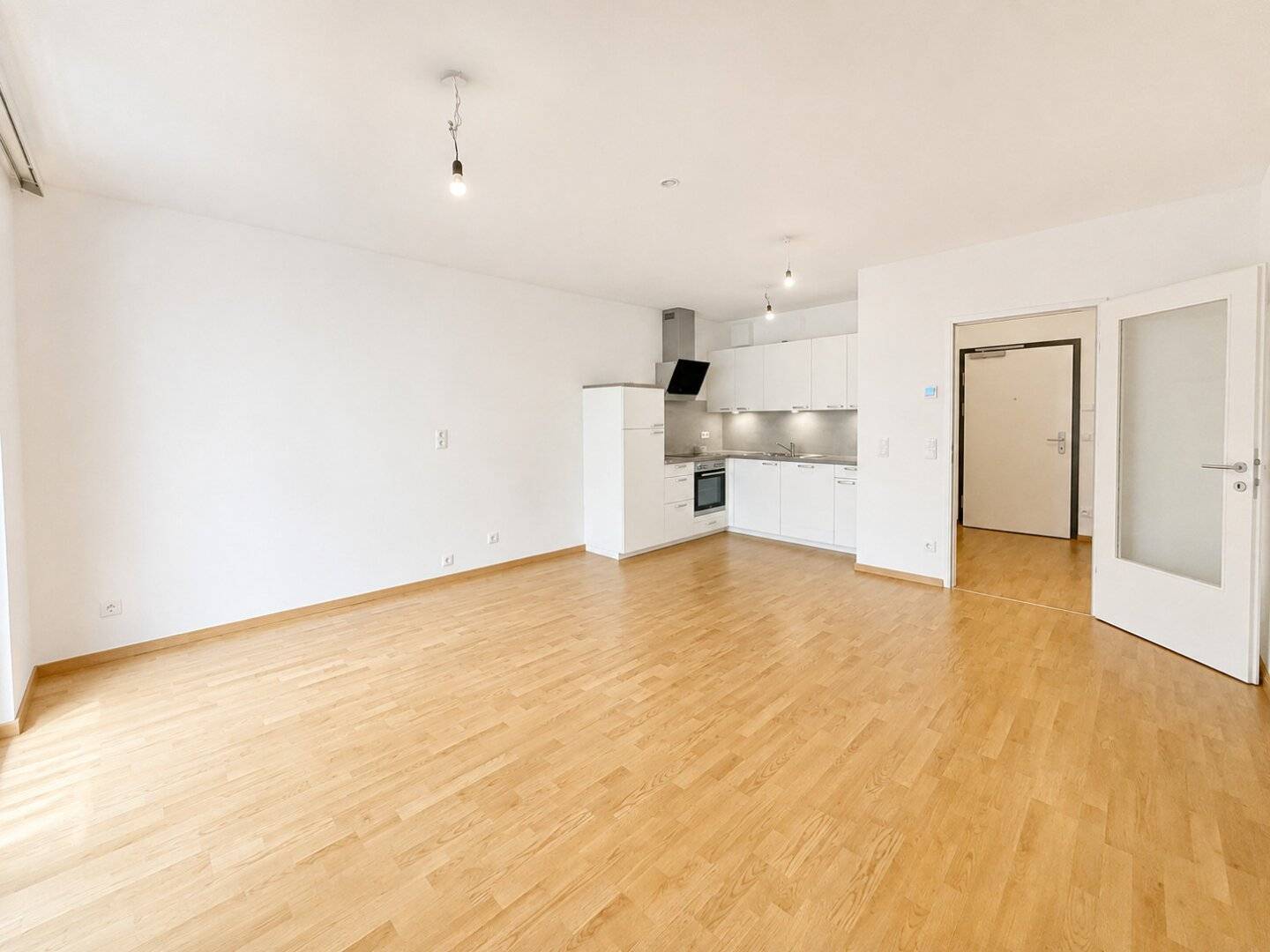 BALCONY LOVE in the 14th District | 2-room apartment | approx. 55 m² + balcony | underfloor heating | near subway