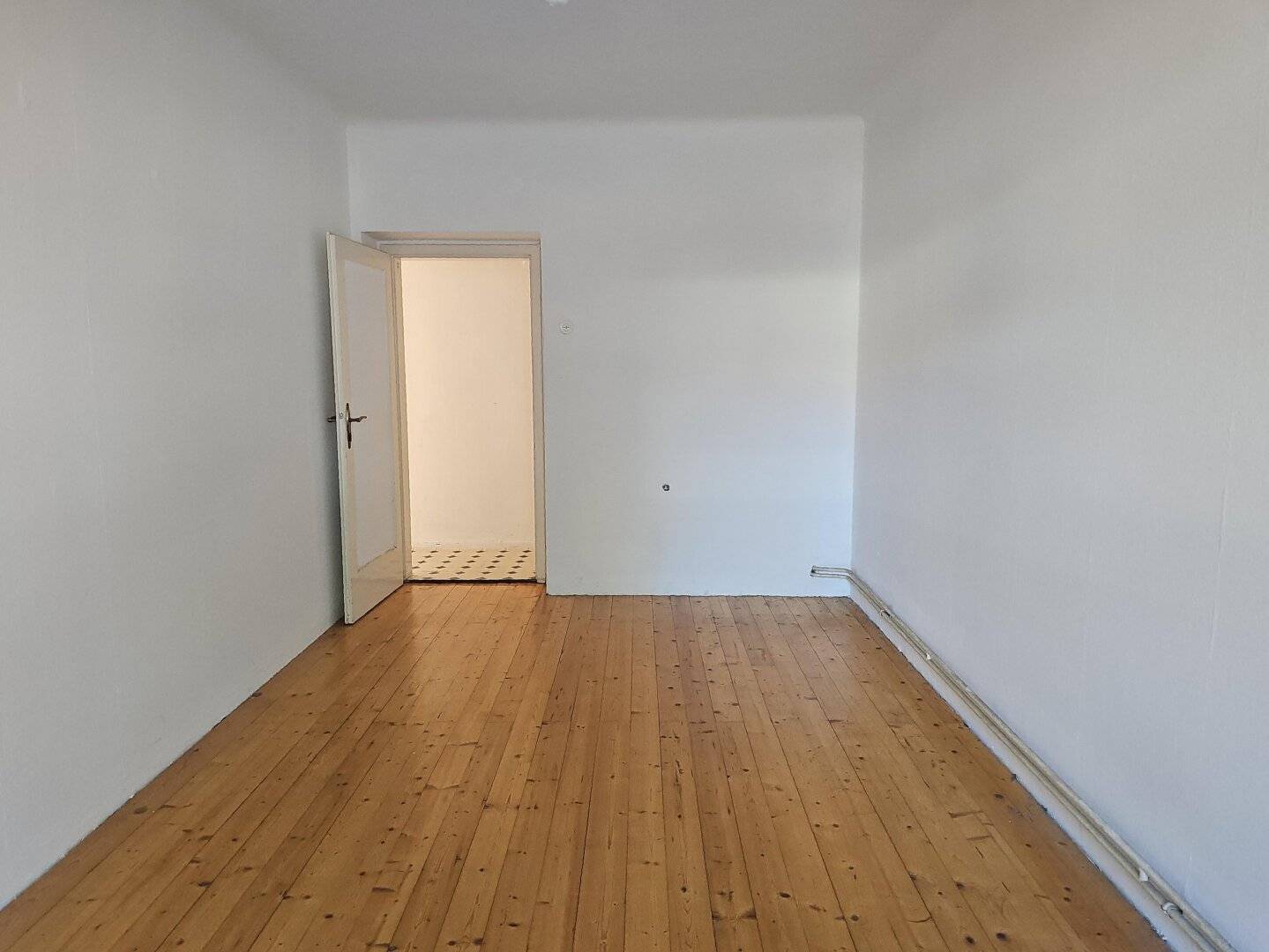 Nähe Grazer Messe: Günstige 2 Zimmer-Küche Wohnung-perfekt als Zweier -WG nutzbar!