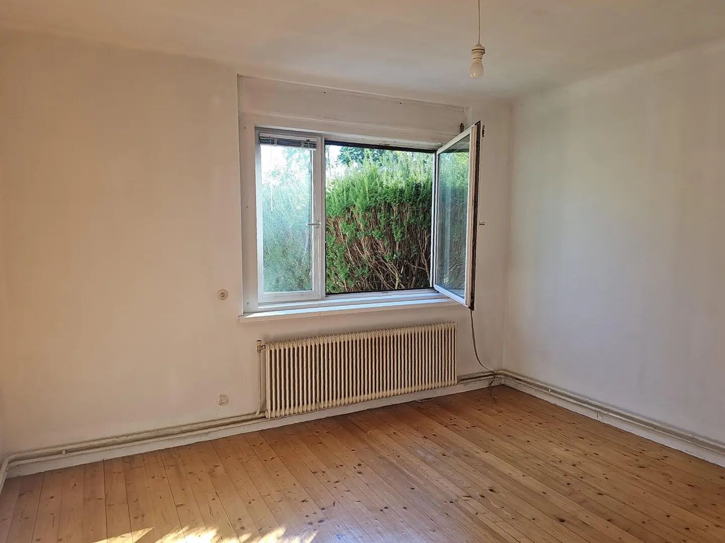 Nähe Grazer Messe: Günstige 2 Zimmer-Küche Wohnung-perfekt als Zweier -WG nutzbar!