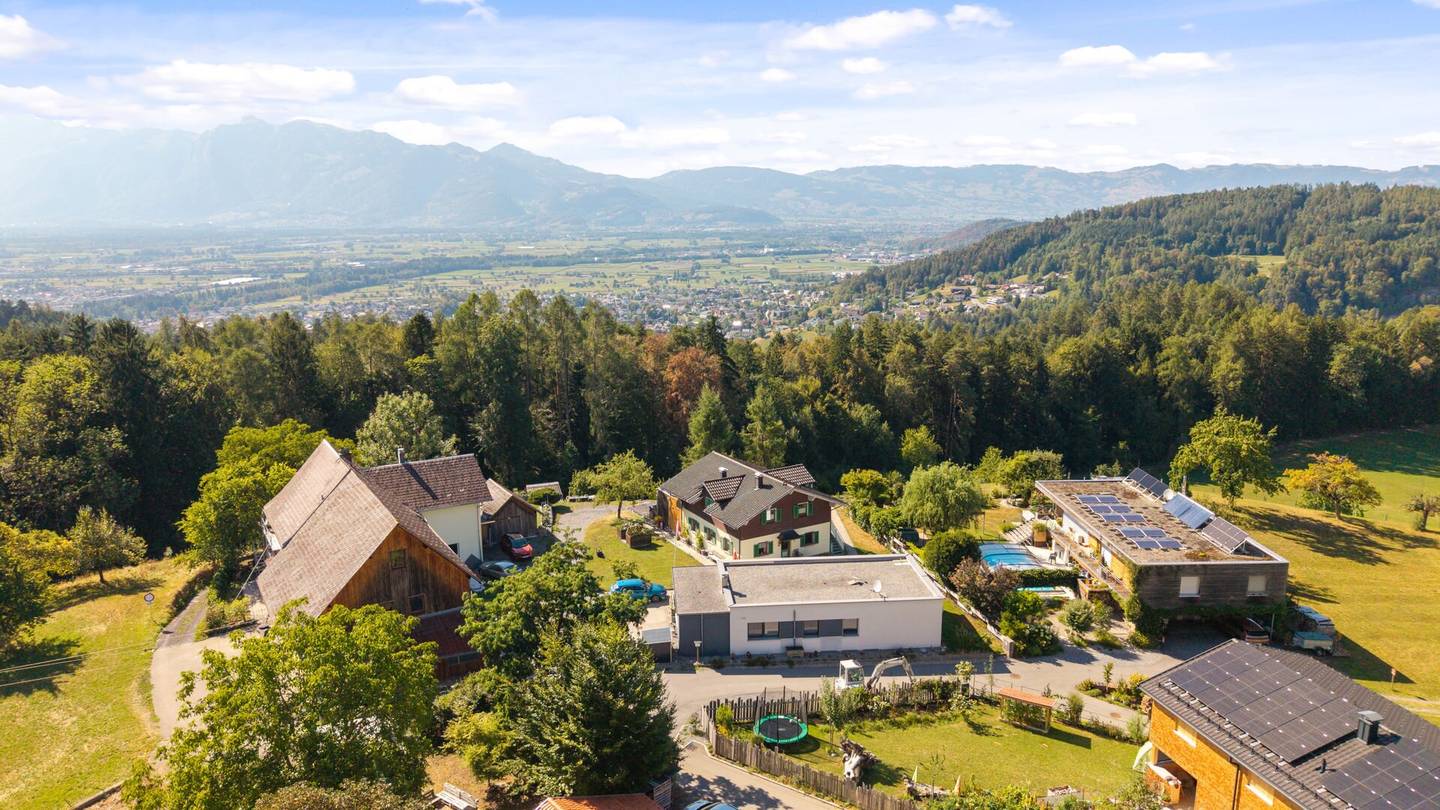 Moderner Bungalow in Ruhelage – Wohnen auf einer Ebene in Batschuns