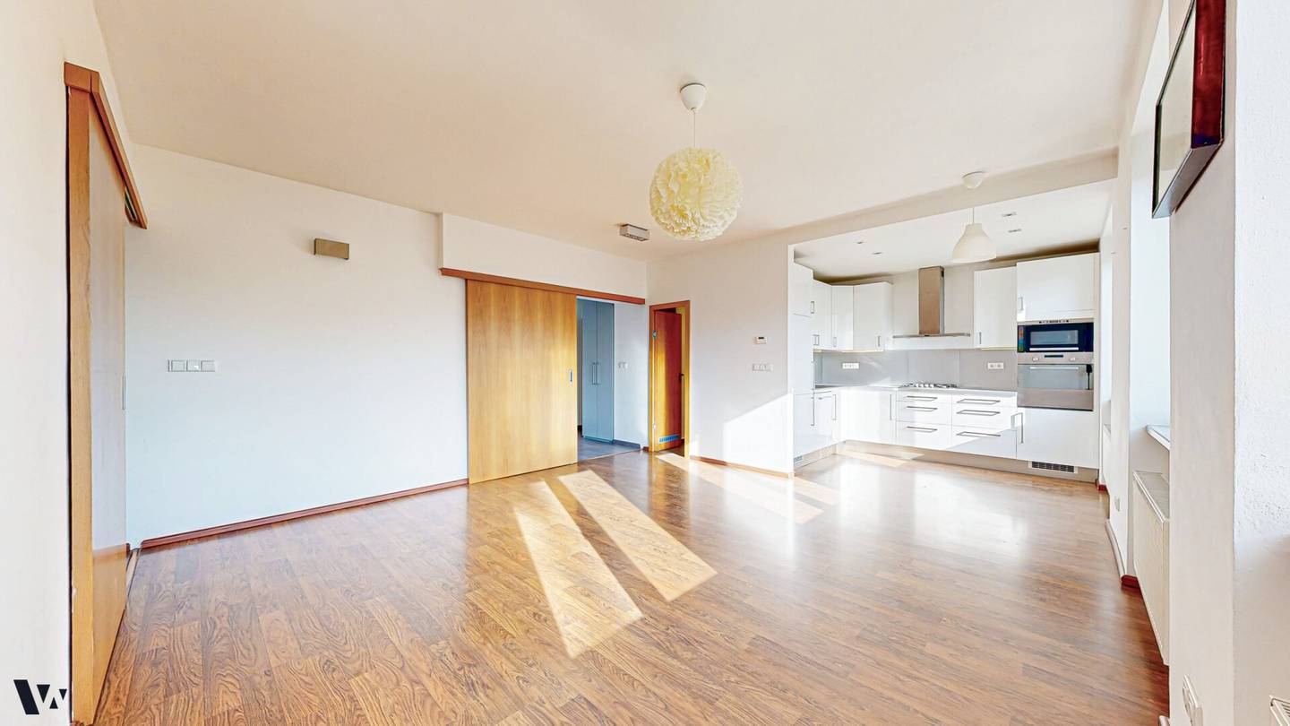 WOHNTRAUM IM BOTSCHAFTSVIERTEL | HELLE 3-ZIMMERWOHNUNG