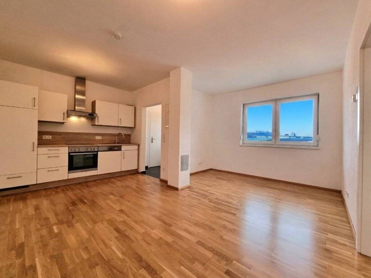 SMALL, NEAT AND WELL LAID OUT: 2 ROOM APARTMENT FOR € 599 RENT