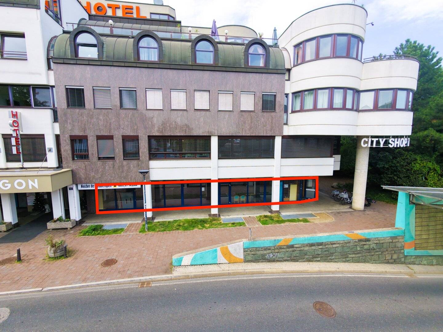Retail premises on St. Ruprechter Straße – approx. 204 m² in high footfall location