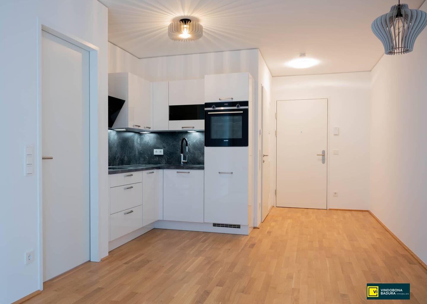 Waterfront Living im Marina Tower | 2 Zimmer mit Weitblick über die Donau