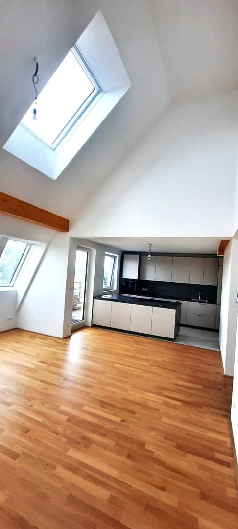 Exclusive attic apartment with terrace, underfloor heating and cooling and air conditioning – panoramic view – private photovoltaic system