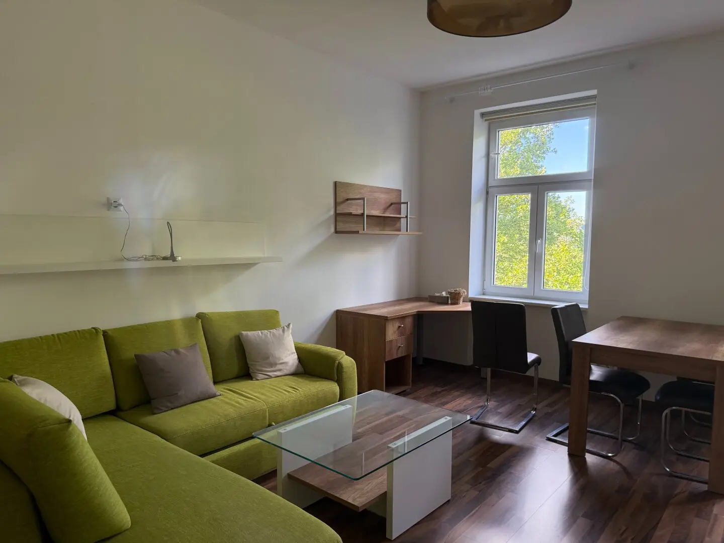 Small gem at Mexikoplatz – 1-room apartment with a view to fall in love with