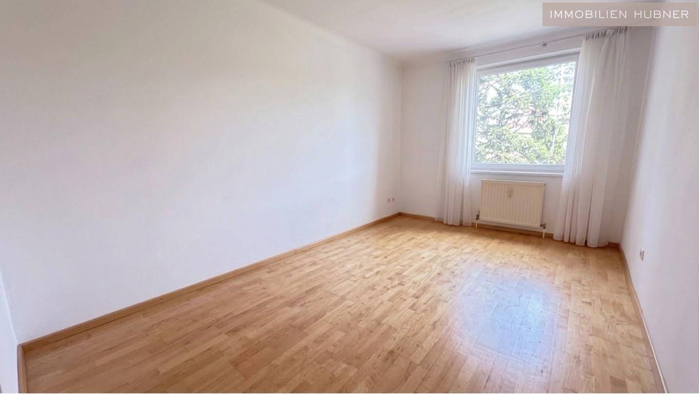 Lichtdurchflutete Wohnung mit Gemeinschaftsgarten