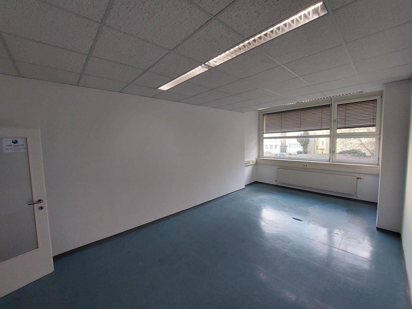 Lichtdurchflutete Wohnung mit Aufzug und Innenhofblick