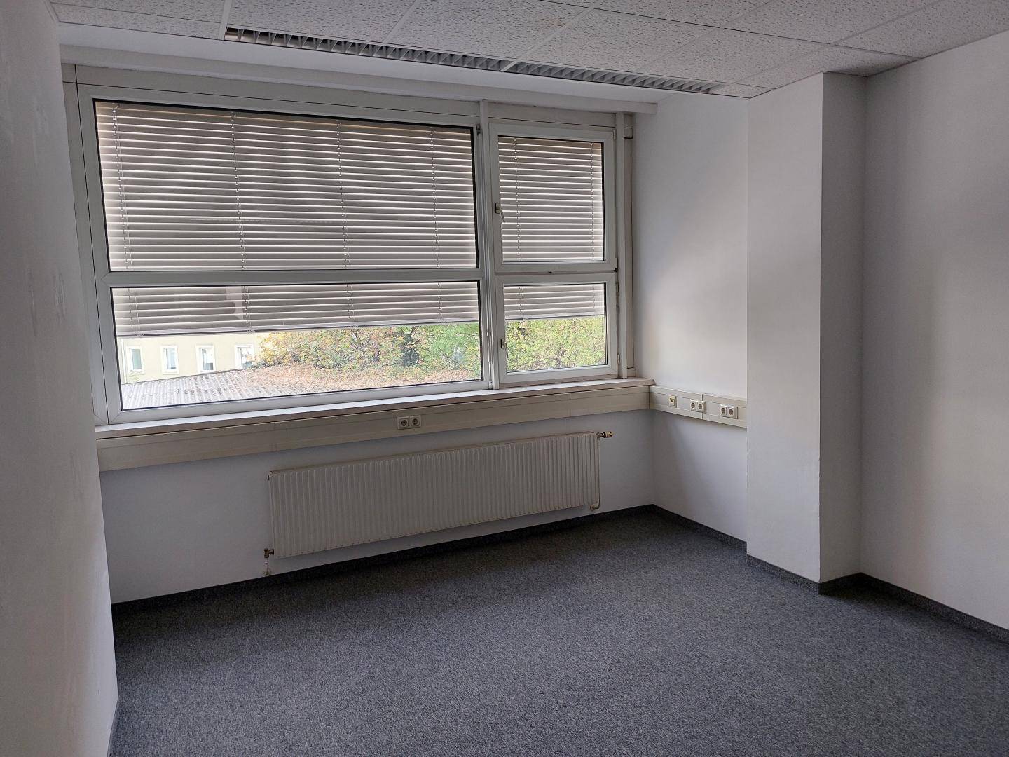 Lichtdurchflutete Wohnung mit Aufzug und Innenhofblick