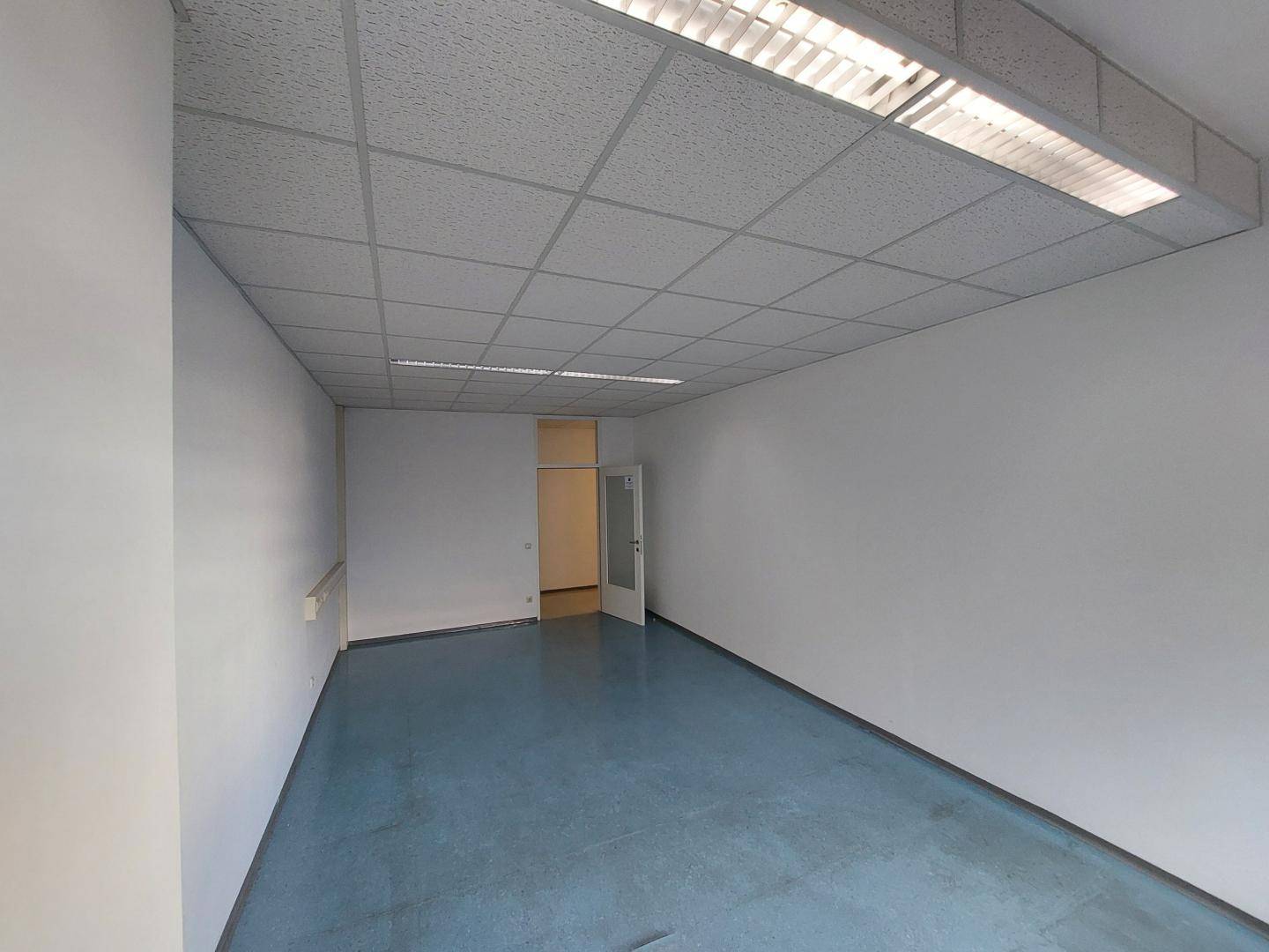 Lichtdurchflutete Wohnung mit Aufzug und Innenhofblick