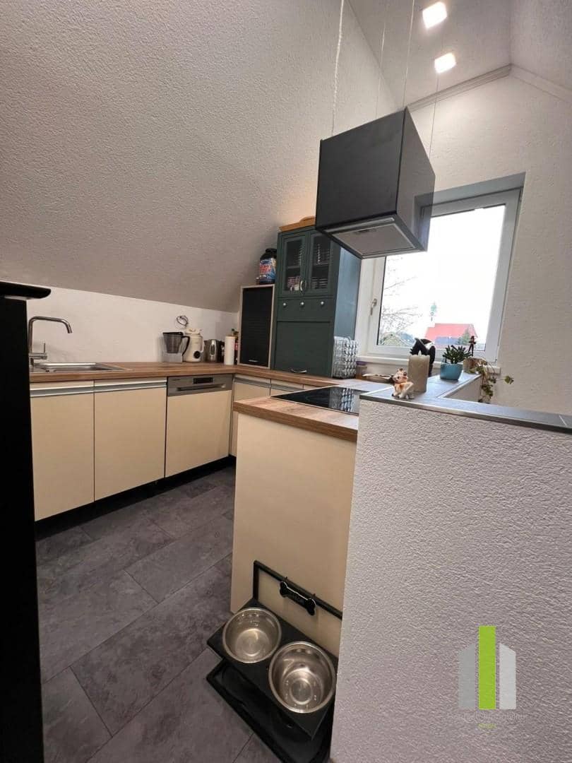 Moderne Wohnung mit Einliegereinheit und privatem Garten