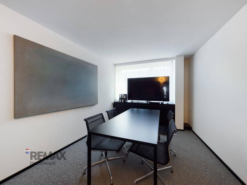 Zentrale repräsentative Wohnung mit Blick auf die Seekapelle