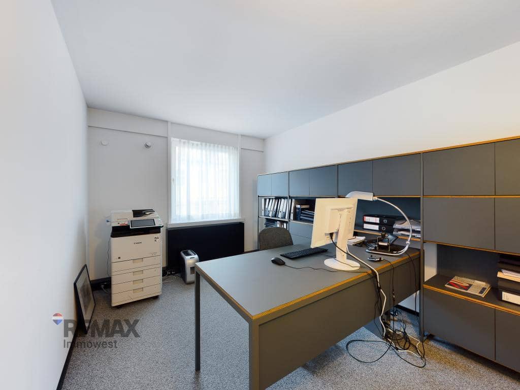 Zentrale repräsentative Wohnung mit Blick auf die Seekapelle
