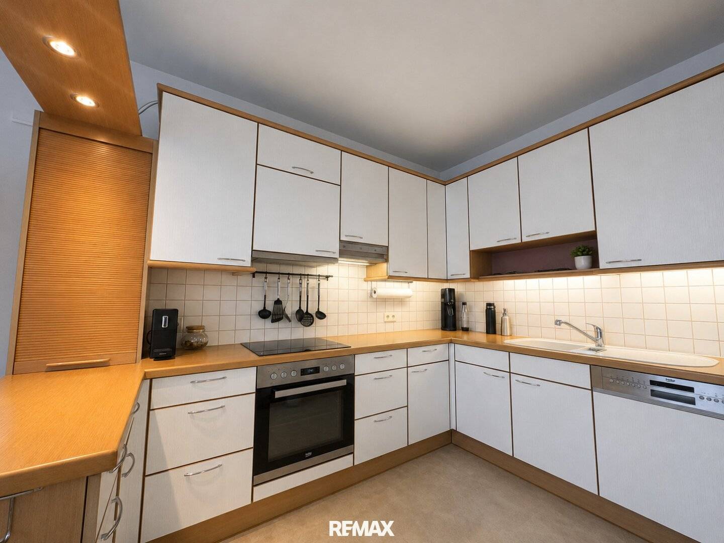 2-room apartment with south-facing balcony and underground parking space in Graz