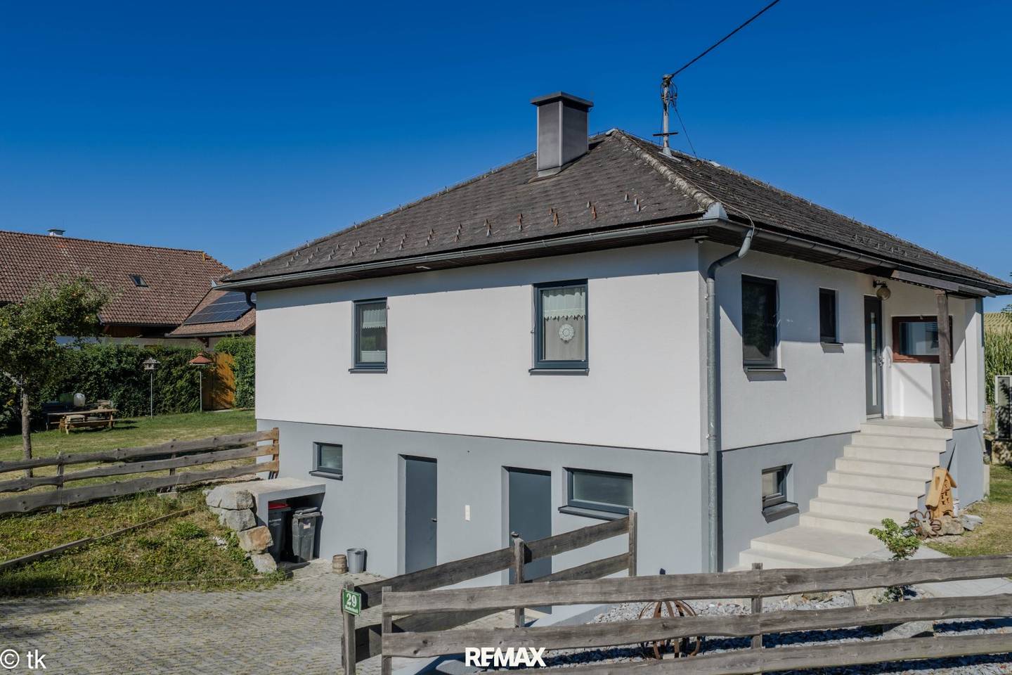 Family-friendly home in a quiet location on a spacious plot