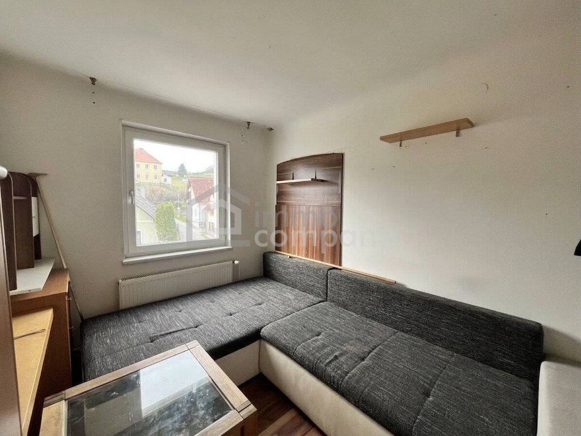 Single or Couple Hit Cozy 1-room apartment with parking