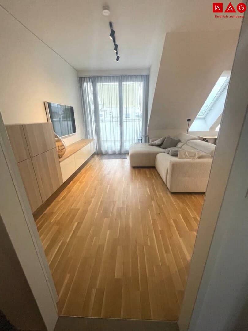 Wohnen über den Dächern von Linz/Oed! Dachgeschoss-Mietwohnung mit Penthousecharakter und beeindruckender Aussicht! Höchste Wohn- und Lebensqualität in ruhiger und beliebter Wohngegend! Perfekte Infrastruktur!