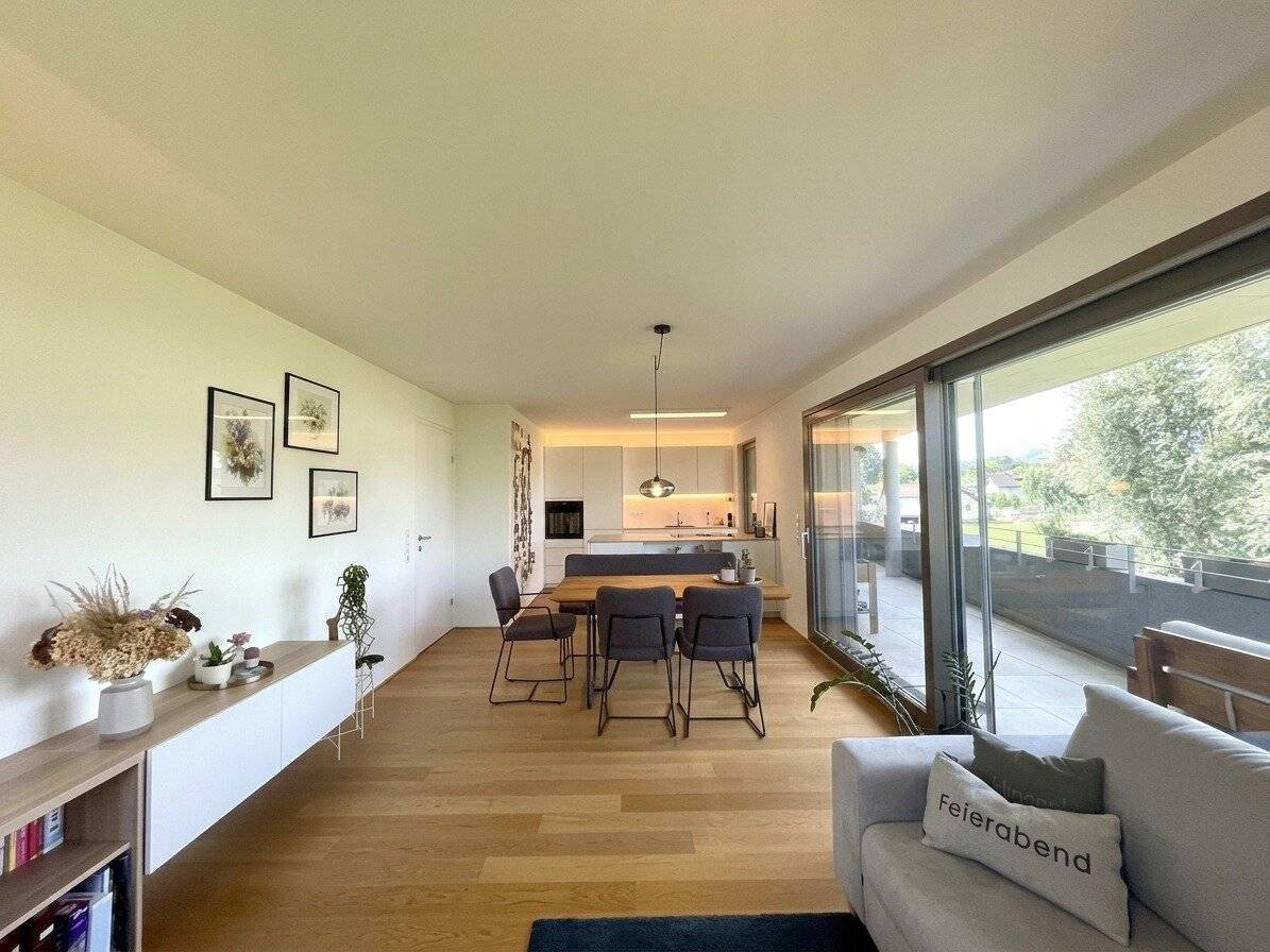 Spacious living feeling meets modern elegance