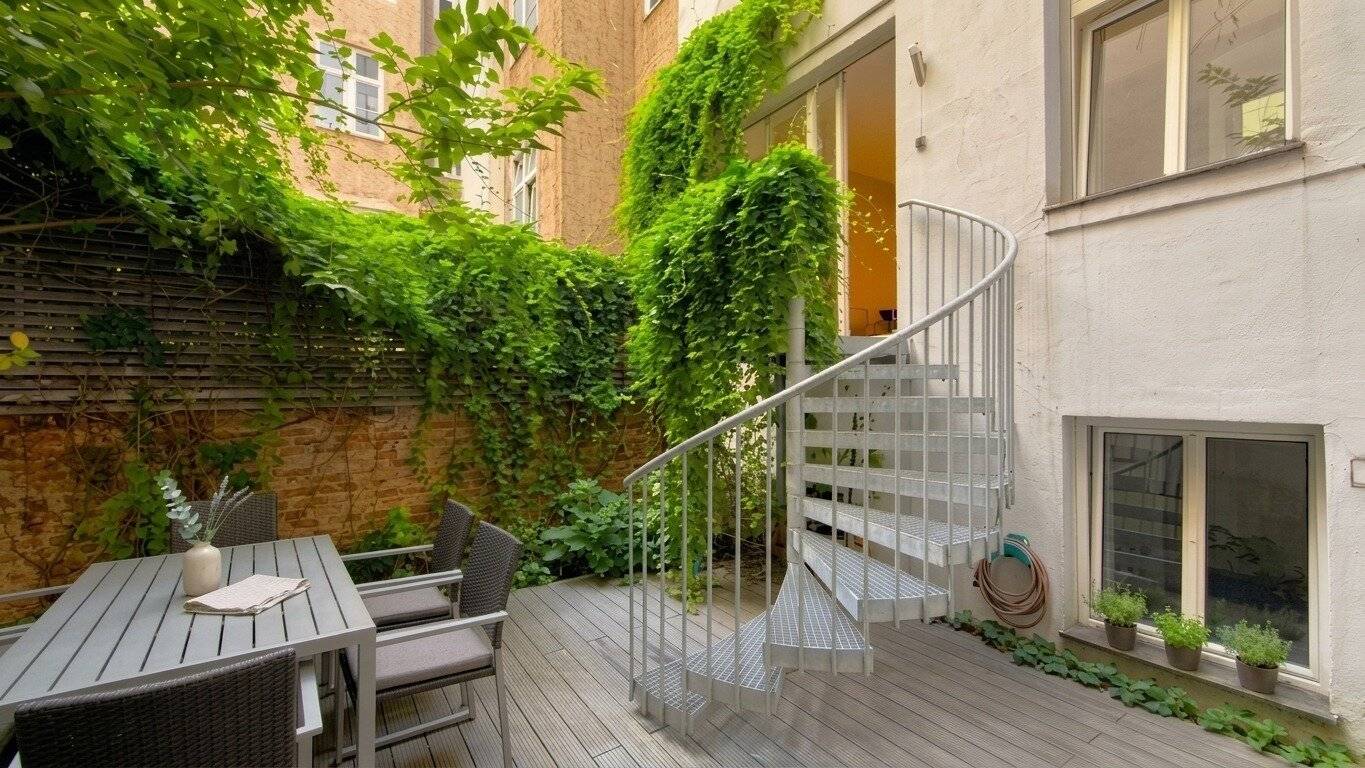 UNIQUE GARDEN - Unique jewel with 40m² garden in the middle of the city