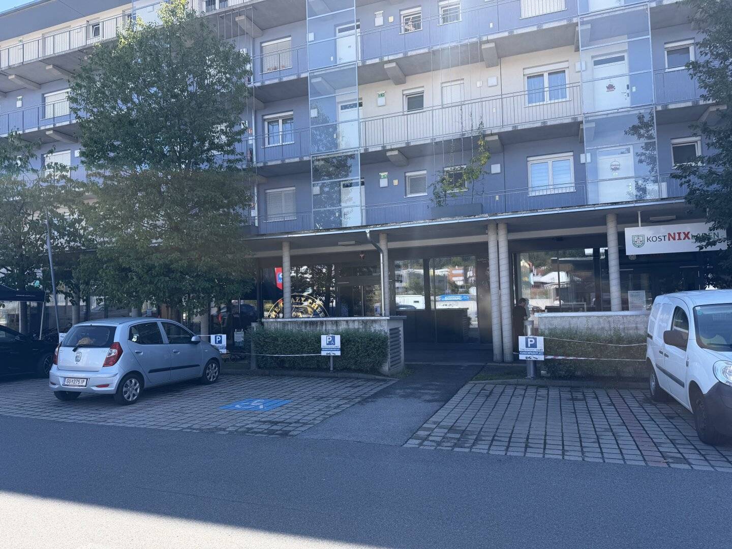 Modernes Geschäftslokal in Hart bei Graz!