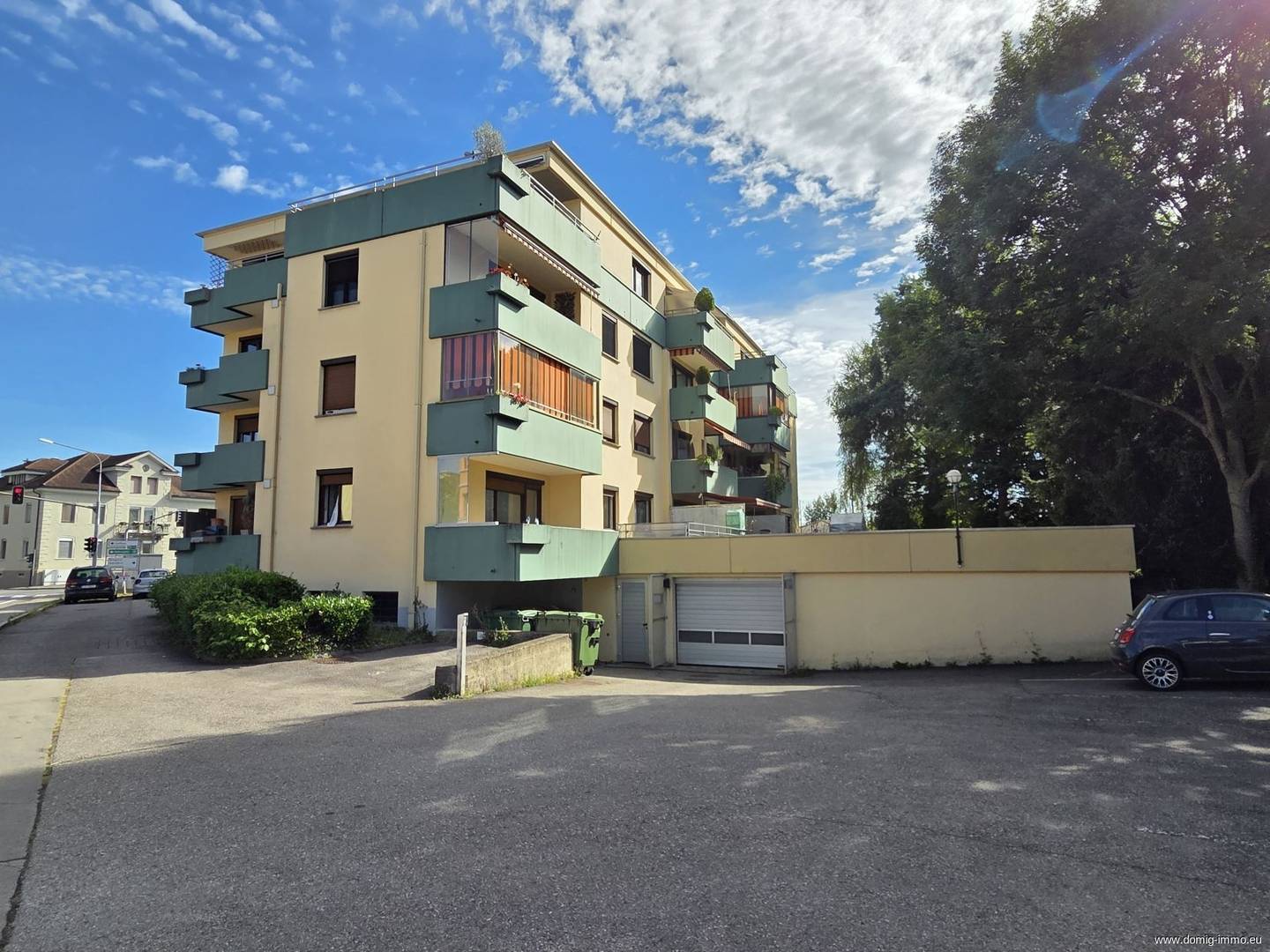 Erdgeschosswohnung mit großzügiger Südwestterrasse und Tiefgaragenplatz