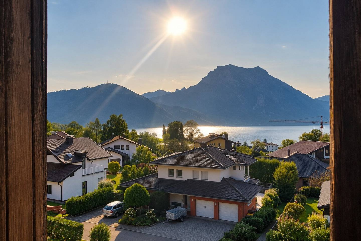 Sunny 2-room apartment with unobstructed panoramic view of the lake and Traunstein