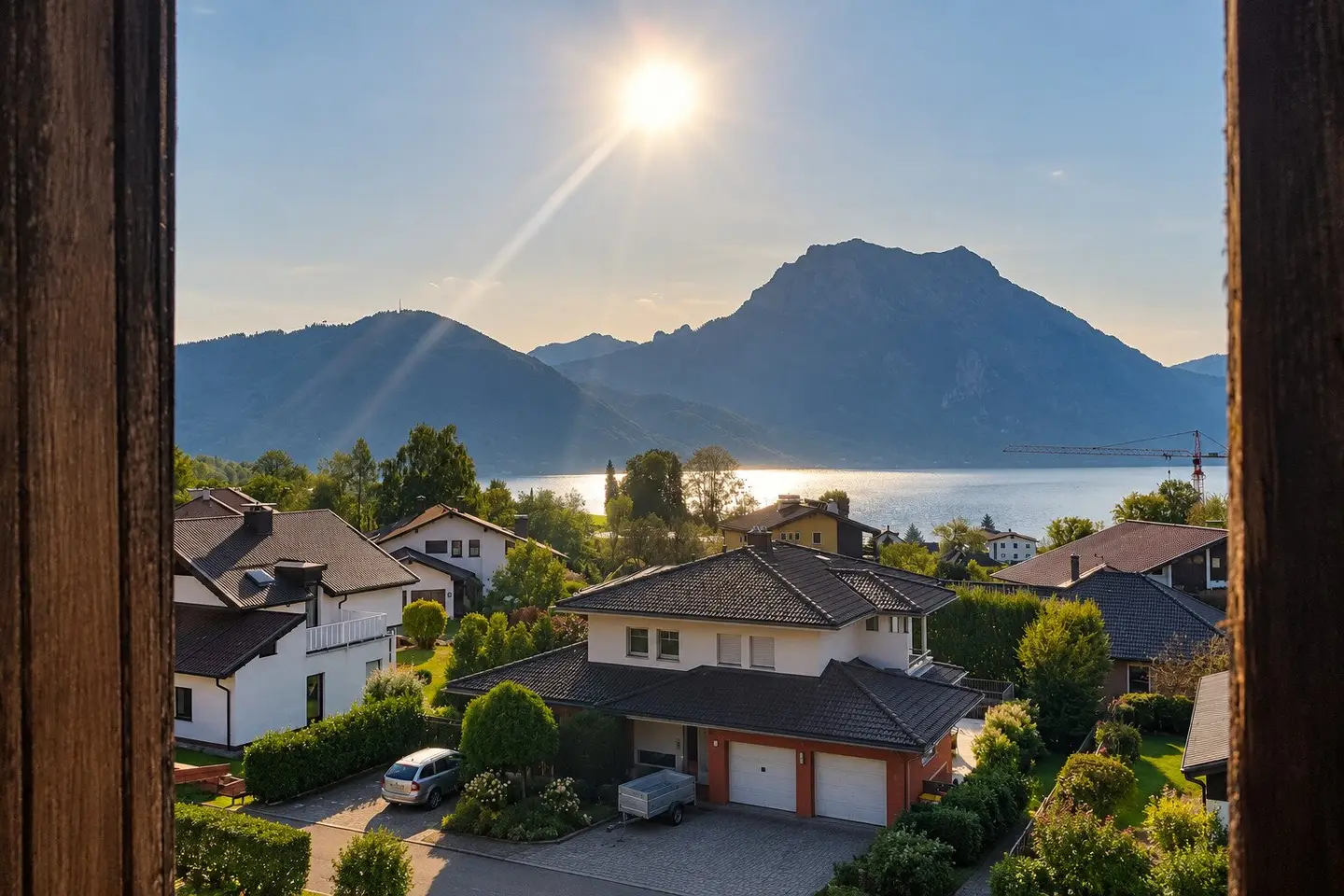 Sunny 2-room apartment with unobstructed panoramic view of the lake and Traunstein