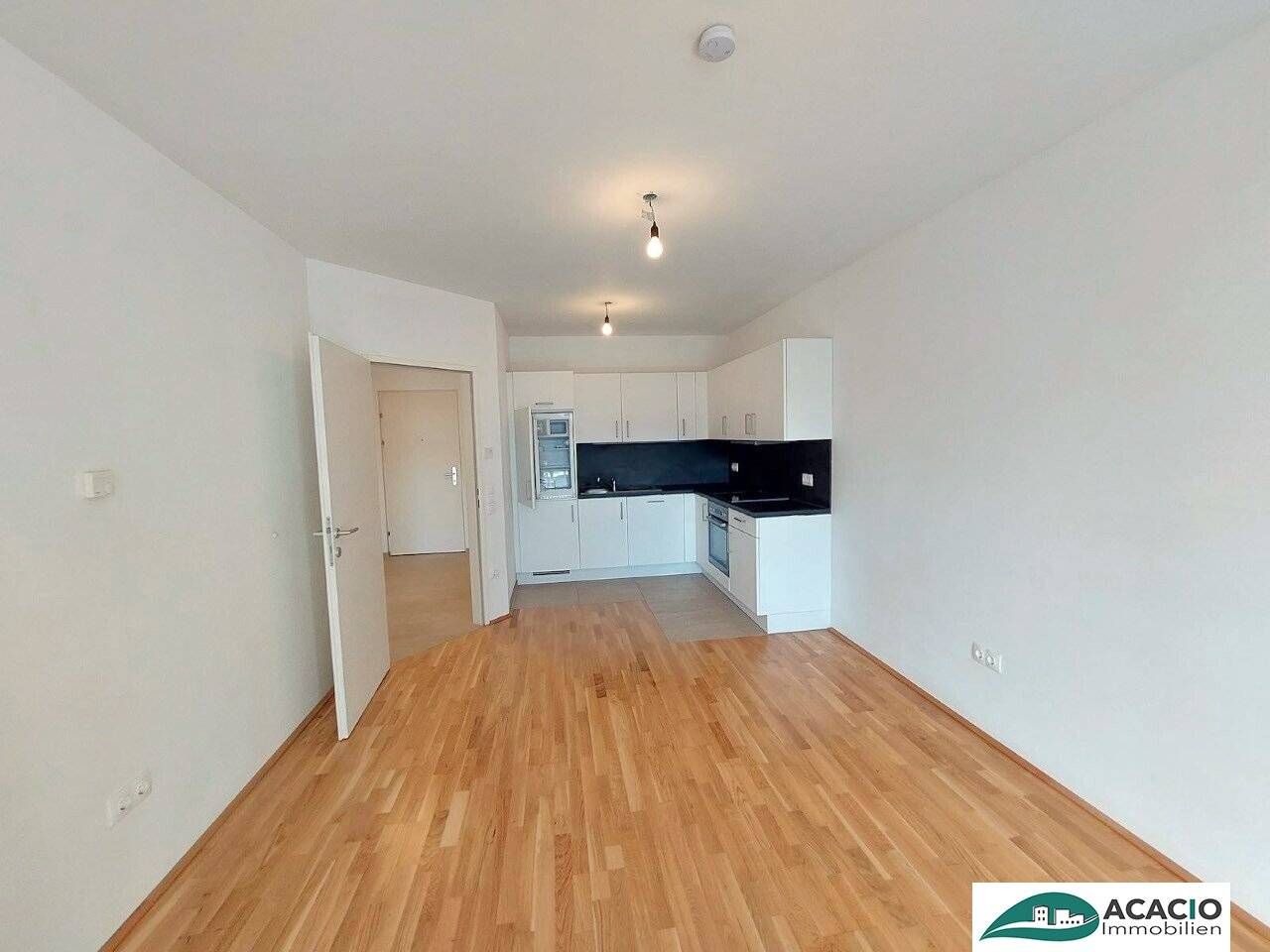 Bright 2-room apartment with optimal layout in Wohnpark Tullnerfeld - live in the green, work in the city - underground parking space optionally available