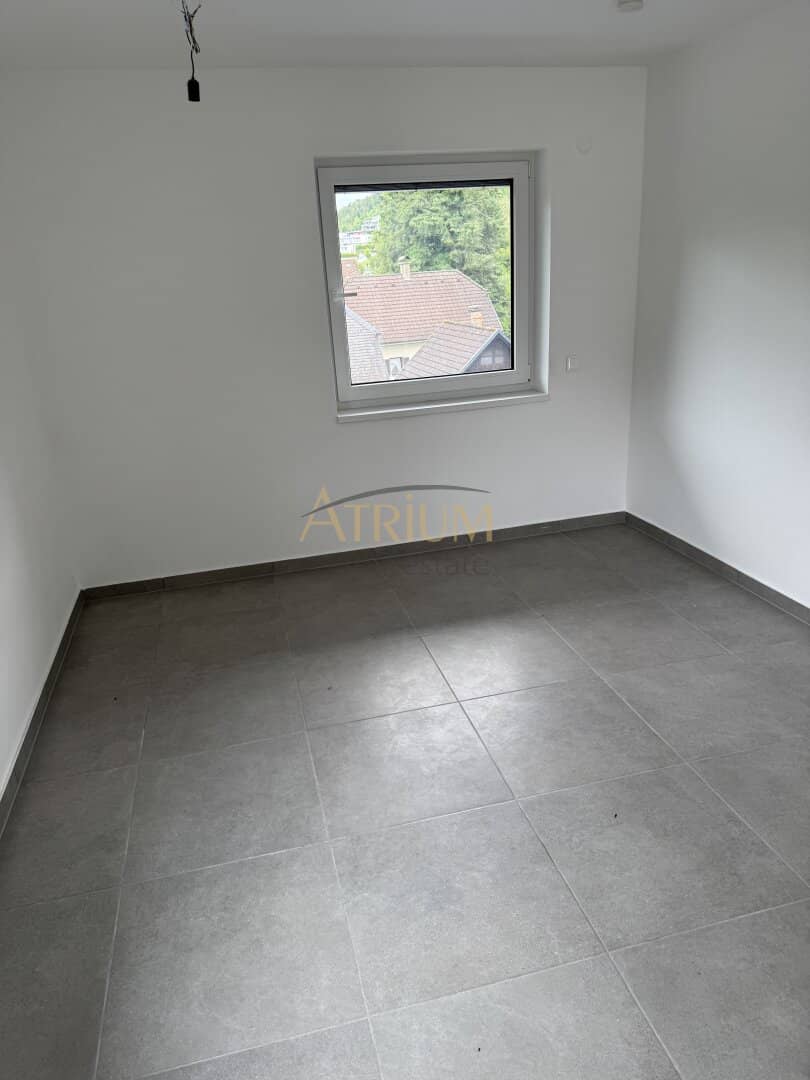 Modern 3-room holiday apartment with terrace &amp; carport in Reifnitz