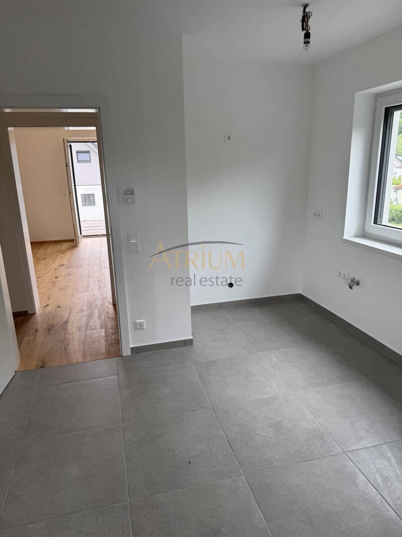 Modern 3-room holiday apartment with terrace &amp; carport in Reifnitz