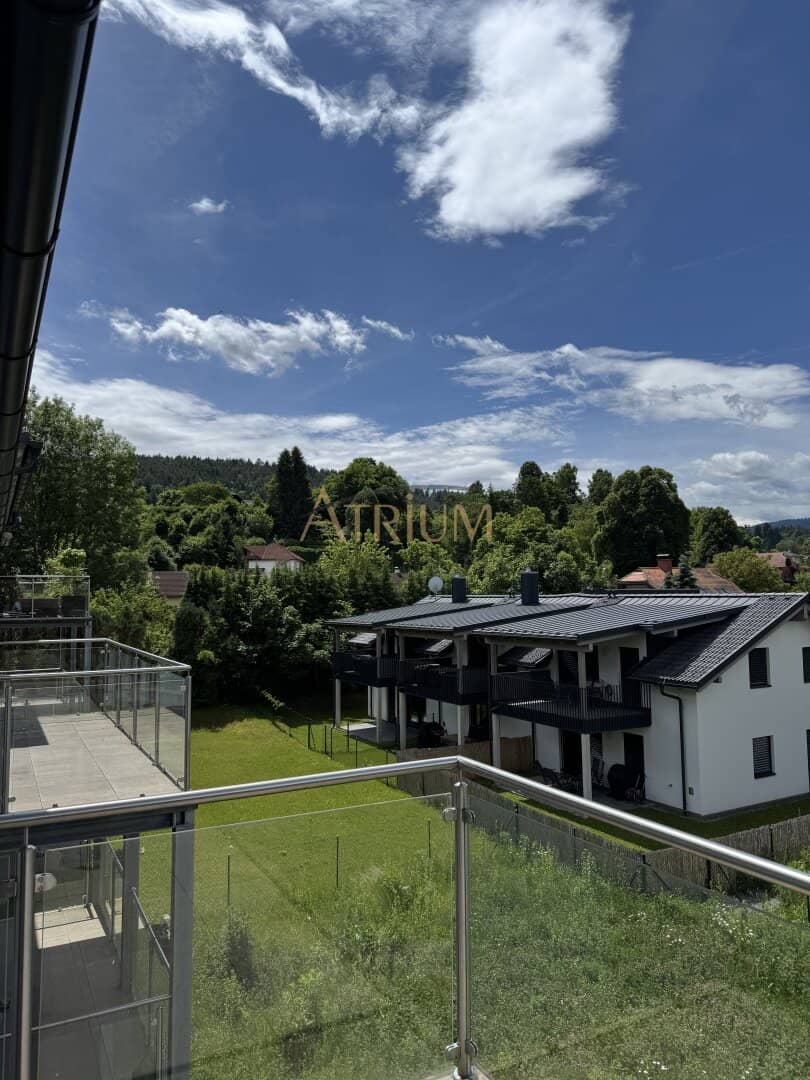 Modern 3-room holiday apartment with terrace &amp; carport in Reifnitz