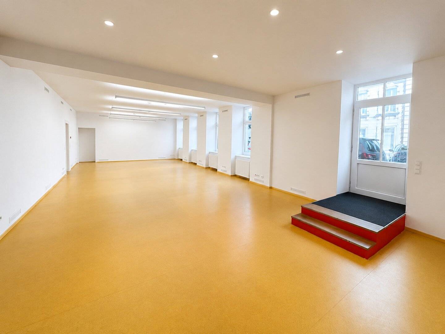Vielseitige Gewerbefläche nahe Rochusmarkt – ideal als Büro, Praxis oder Studio