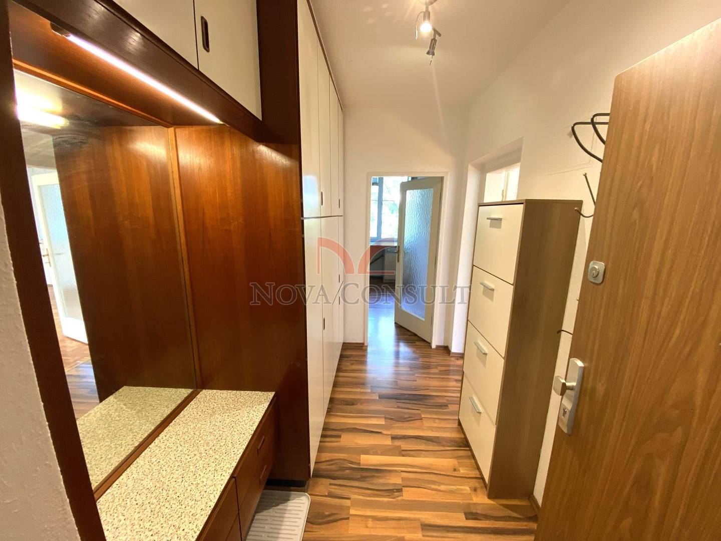 Apartment with loggia in quiet green setting