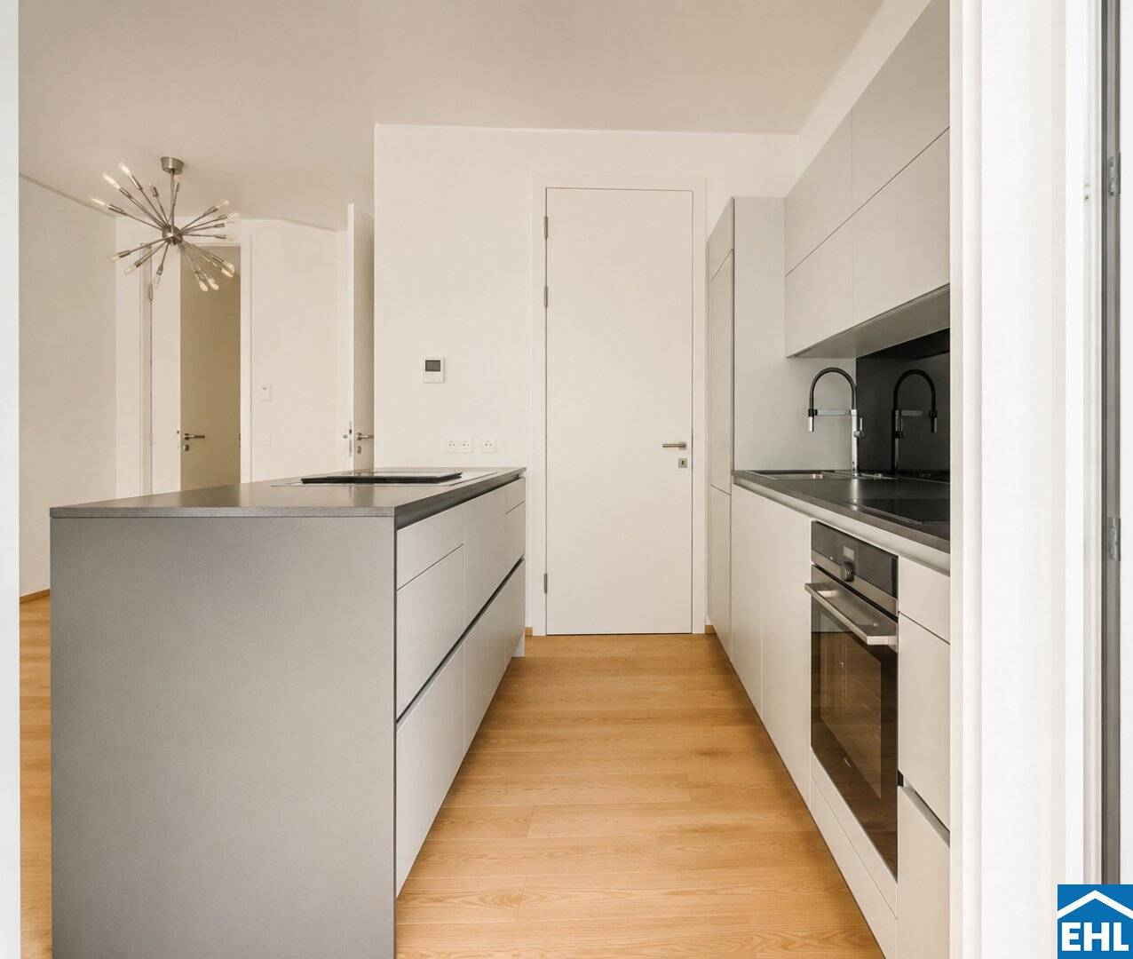 Hochwertige 2-Zimmerwohnung mit Terrasse im Diplomatenviertel beim Stadtpark!