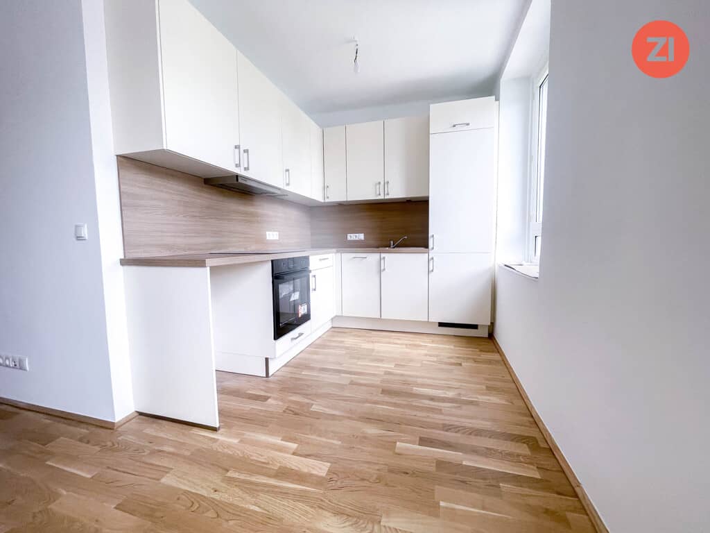 Renovated apartment near Brucknerhaus with open living kitchen