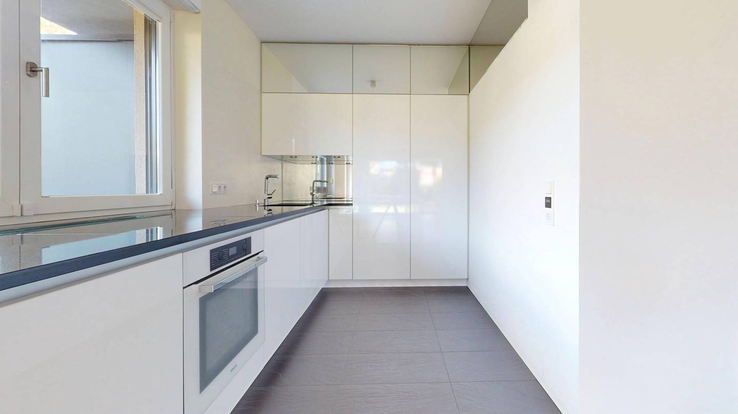 Erdgeschosswohnung with large private garden in central sunny location