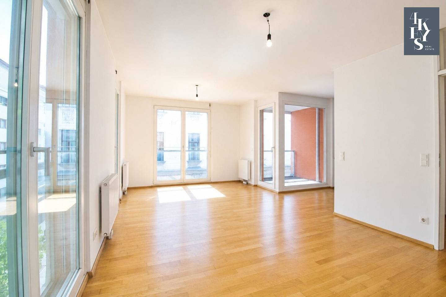 Southwest loggia and lots of light: 2-room apartment in Alsergrund