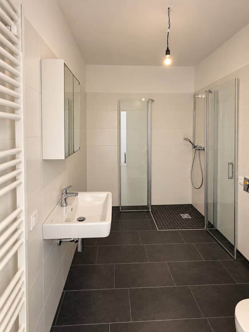 Dreamlike 2-room apartment with 2 balconies in central location