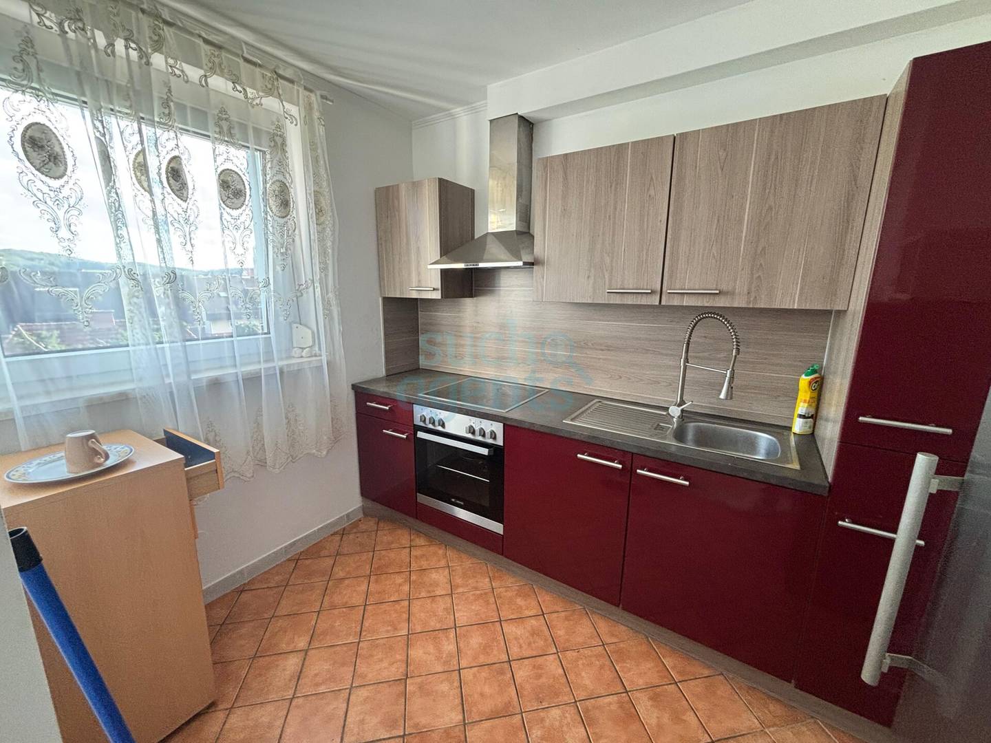 Wohnung mit südlichem Wintergarten und zwei Stellplätzen