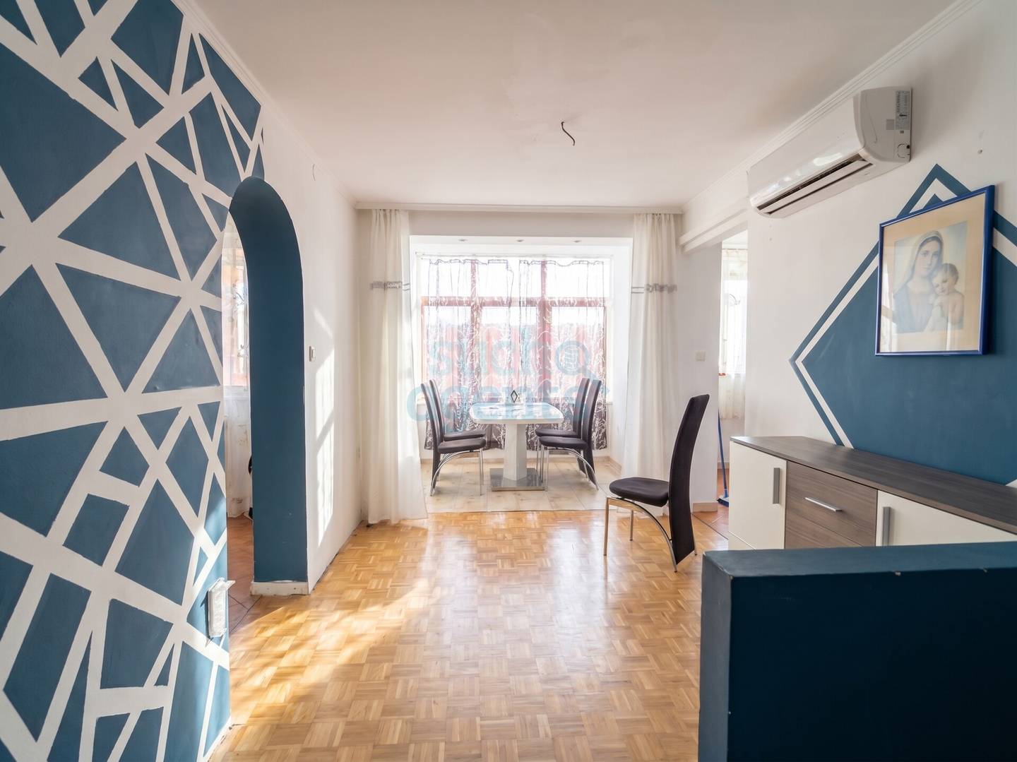 Wohnung mit südlichem Wintergarten und zwei Stellplätzen