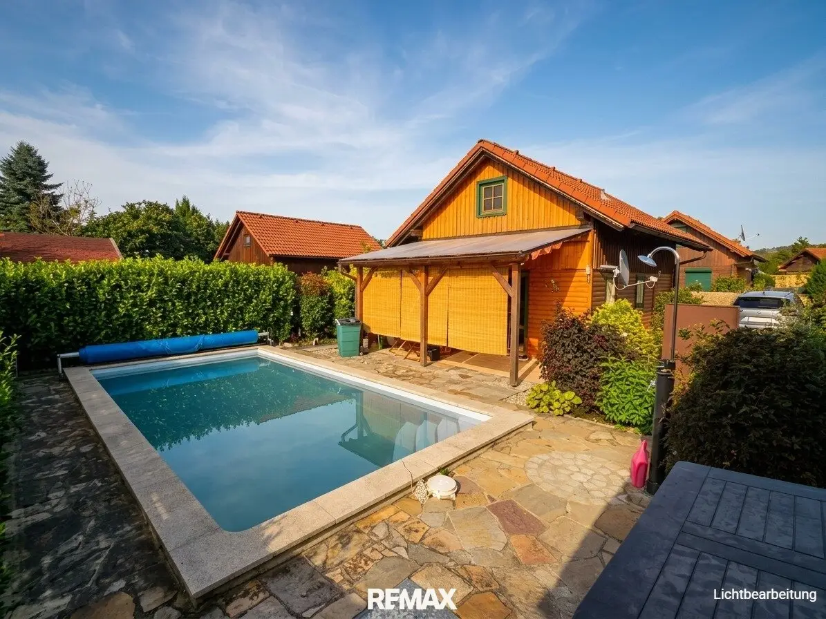 Schönes Kleingartenhaus mit Pool, Terrasse und Stellplatz in Kronstorf