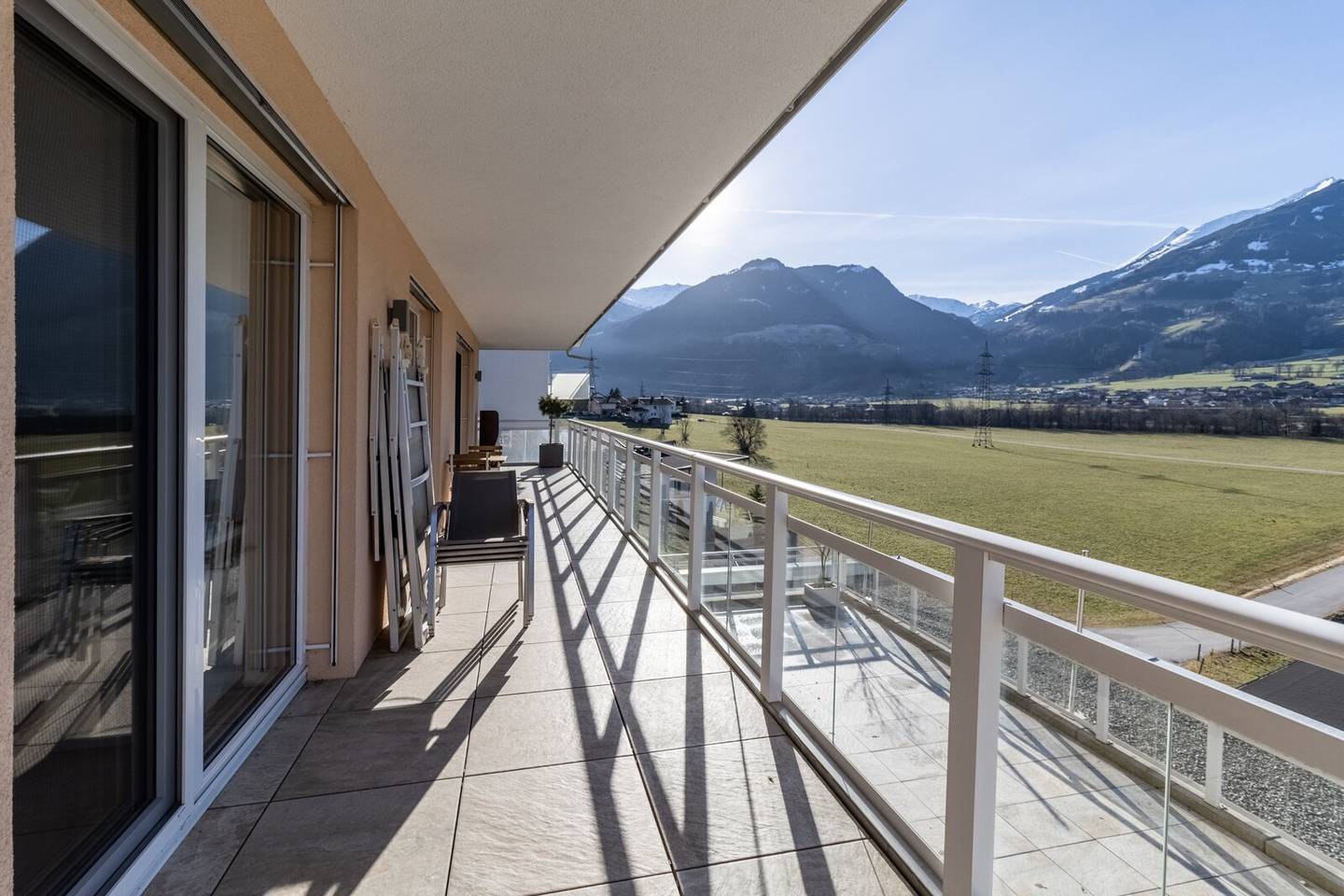 Hart im Zillertal: Modern dream apartment with breathtaking view and high-quality fittings for rent