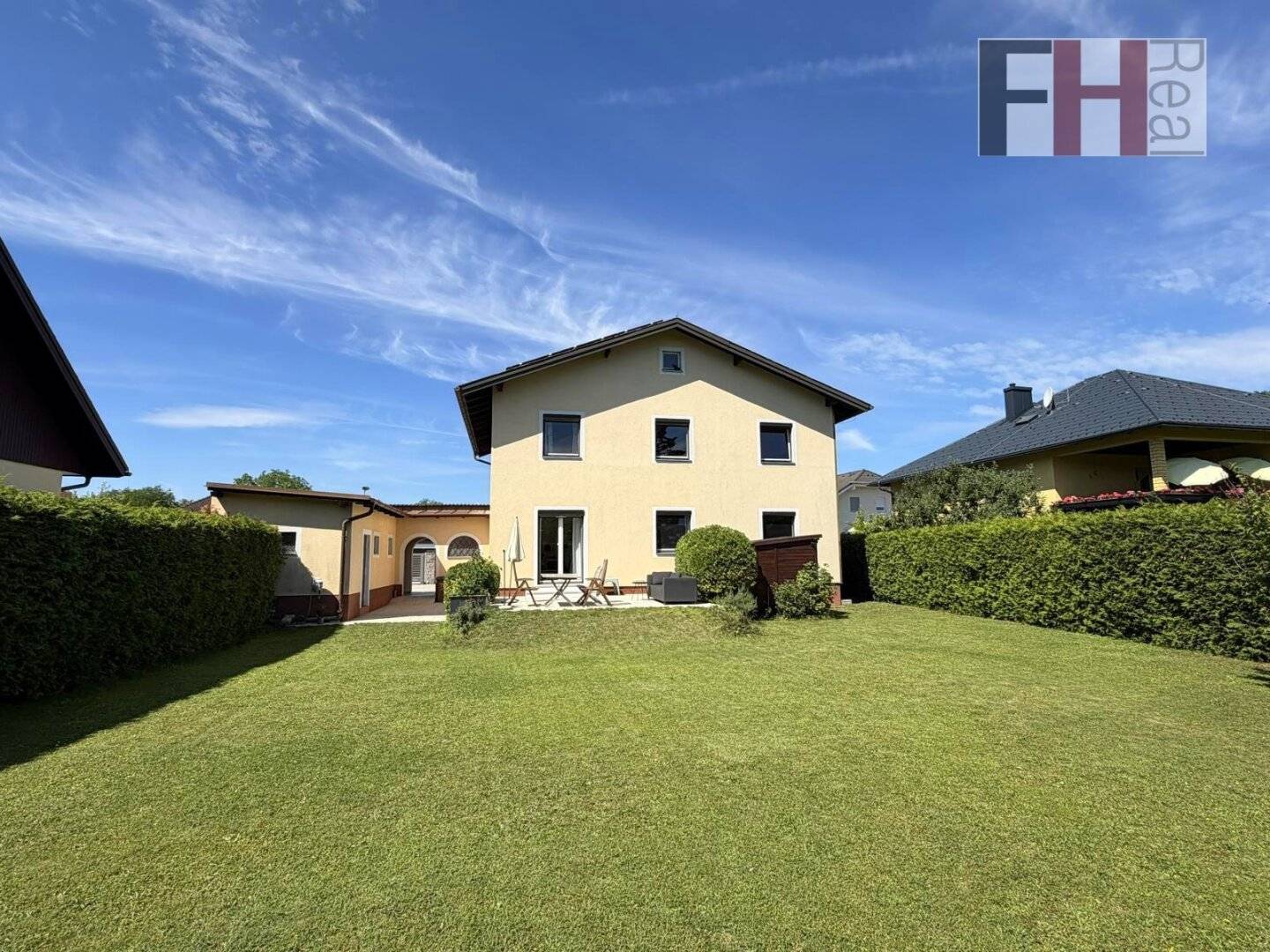 Well-kept single-family house with beautiful garden southeast of Vienna