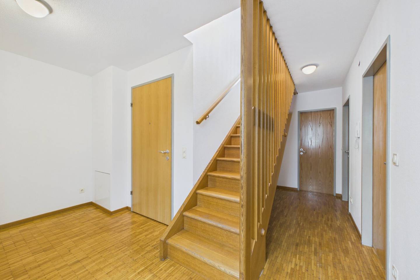 Attractive maisonette with balcony