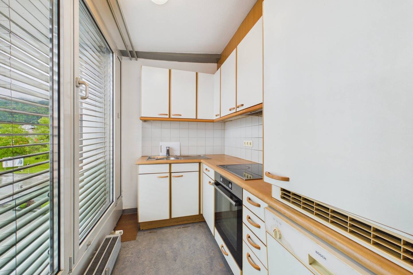 Attractive maisonette with balcony