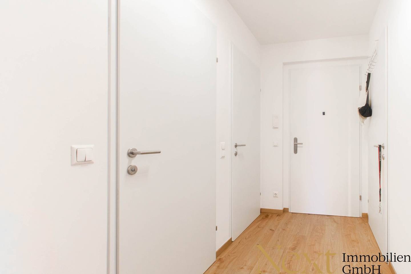 Attractive 2-room apartment with spacious loggia and fully equipped kitchen for rent (Top 23)